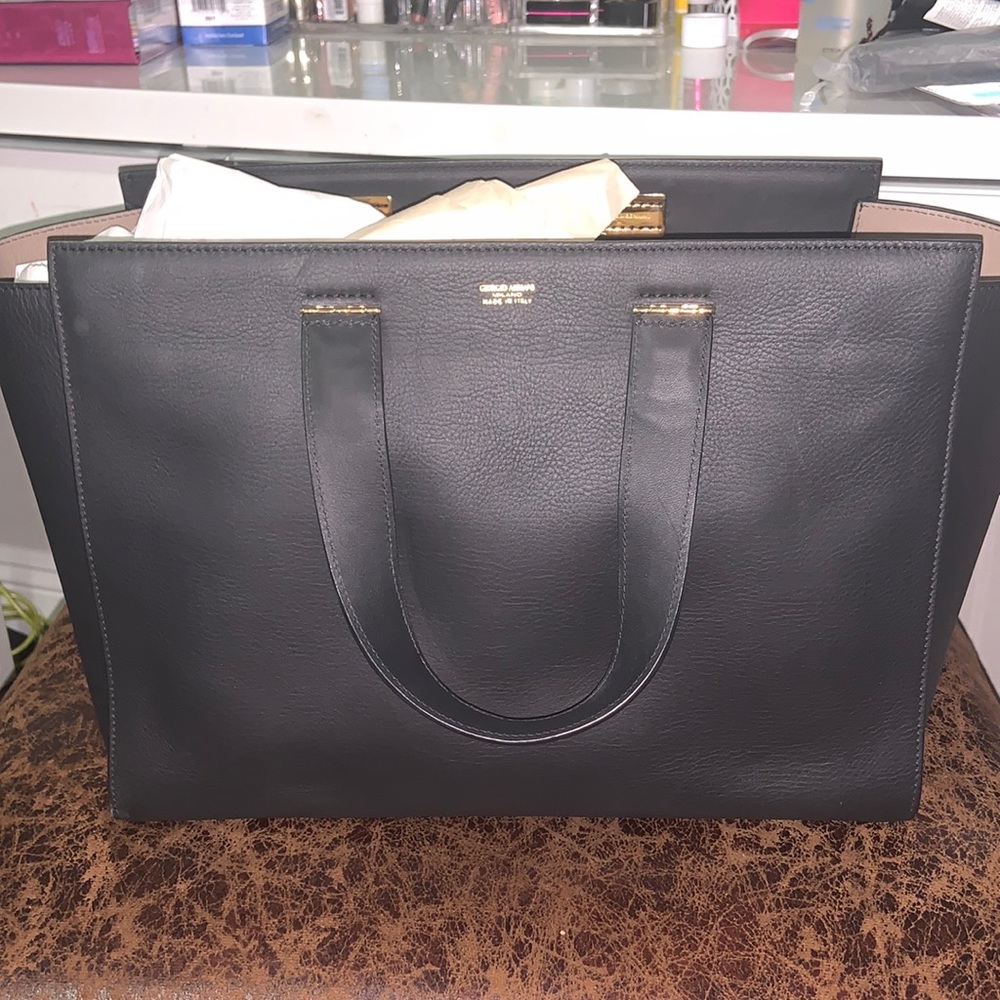💯Authentic‼️Giorgio Armani Handbag